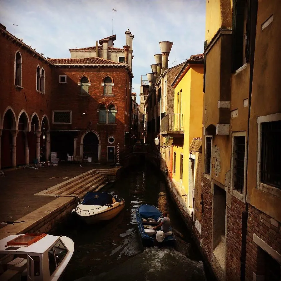 Venetian House Apartment